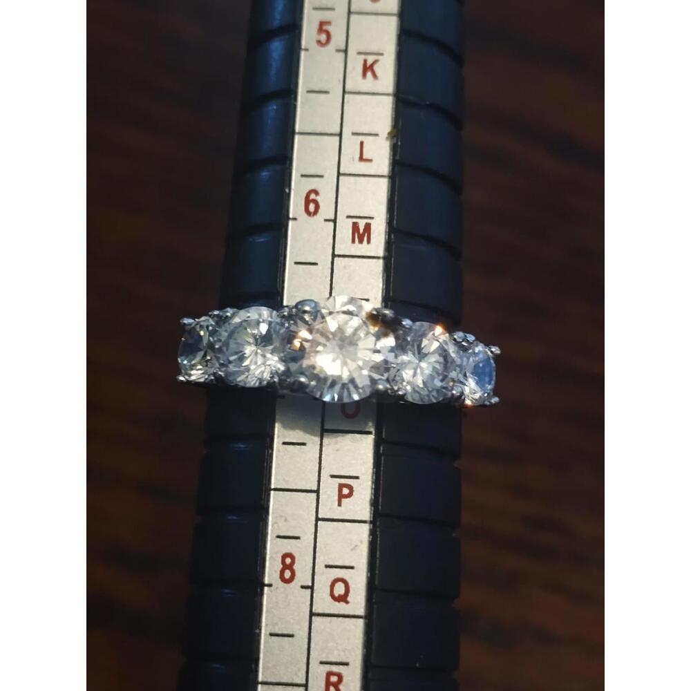 Five Stone Cubic Zirconia Ring Brilliant faceted One Carat Stones size 7